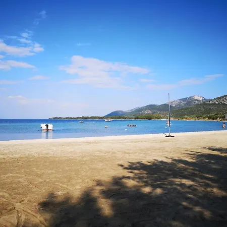 Prinos Couette-café Órmos Prínou