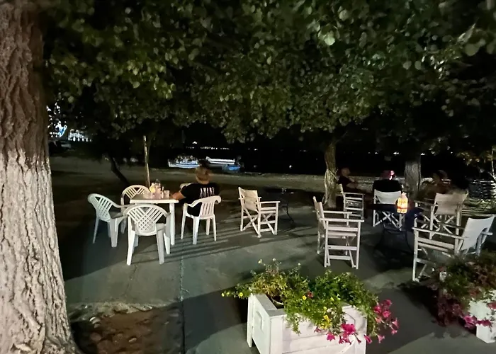 Prinos Couette-café 3*